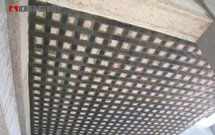 армированный тканью из углеродного волокна