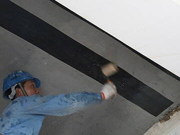 Укрепление углеродным волокном - он Фетион бьёт по аэропорту