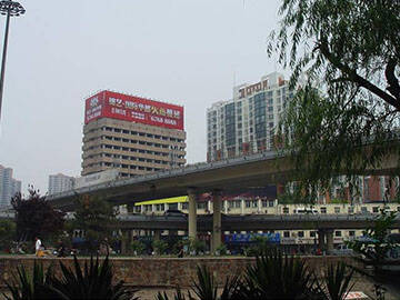 Укрепление моста Чжэнчжоу Дашицяо тканью из углепластика