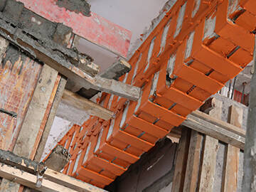 Приклеивание стальной пластины к железобетонной балке и плите