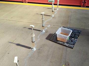 Ремонт трещин в плитах с помощью инъекционного эпоксидного клея